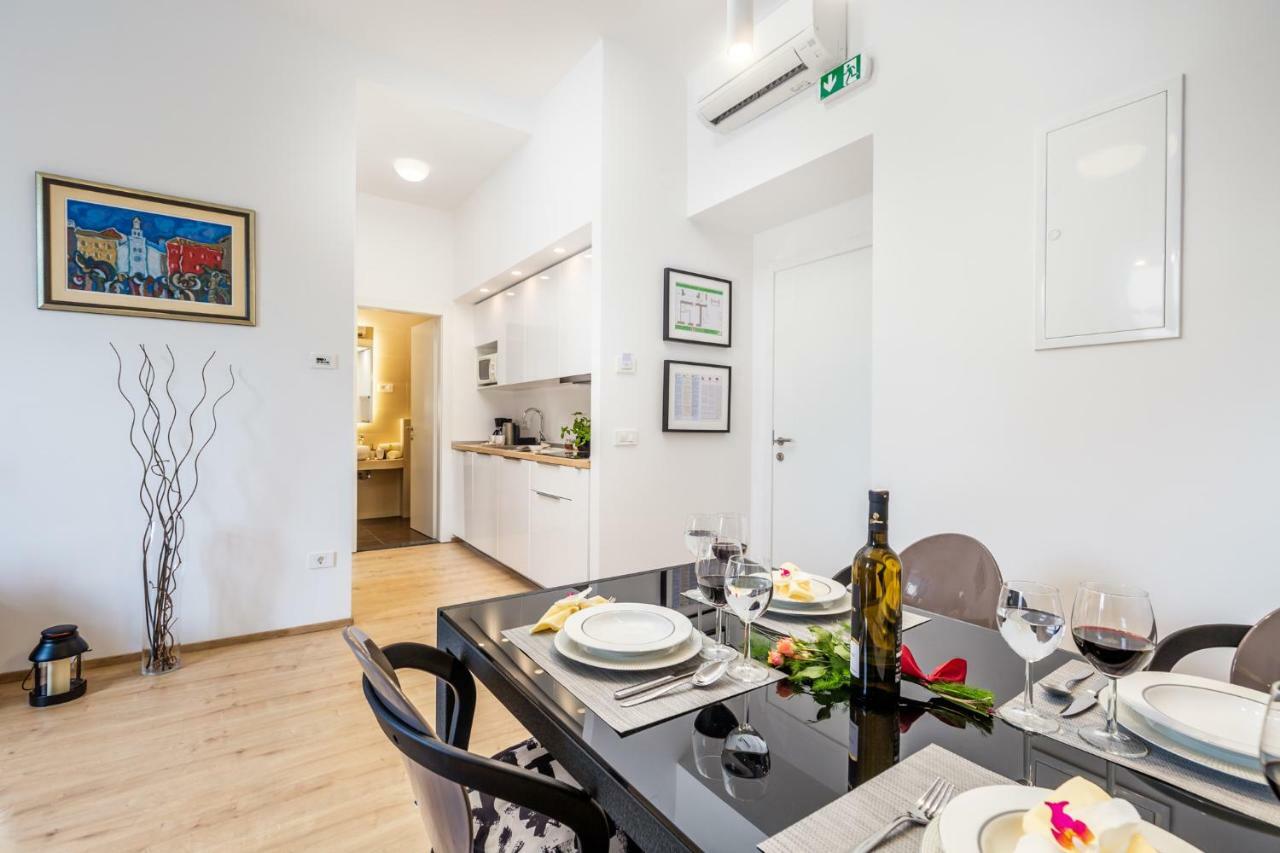 Apartman Deark Apartment Rijeka Ngoại thất bức ảnh